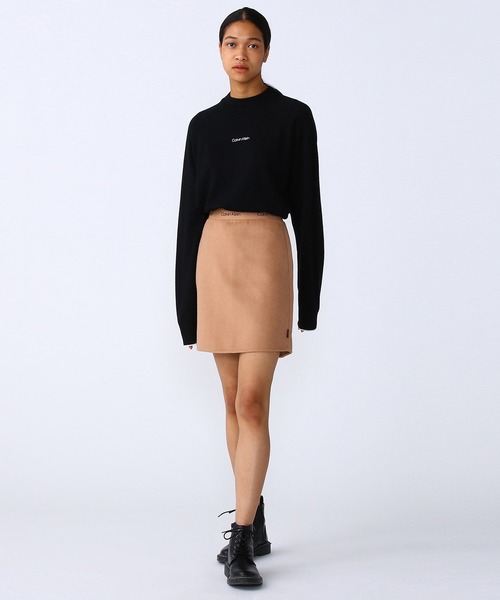 Calvin Klein(カルバン・クライン)の「モダン エッセンシャルズ ウール ミニ スカート(スカート・レディース・ブラック・36/34/32/-)」の2枚目の写真