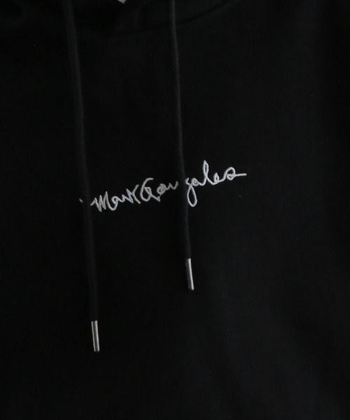 Mark Gonzales（マーク・ゴンザレス）の「Mark Gonzales/マークゴンザレス 別注 ビッグシルエット プリント 刺繍 裏起毛 長袖 スウェット パーカー オーバーサイズ（パーカー・メンズ・ホワイト/ブラック/ダークグリーン/グレー/ブルー/ホワイト系その他/ブラック系その他/グレー系その他/グリーン系その他/ホワイト系その他2/ブラック系その他2/ブラック系その他3・M/L）」の18枚目の写真