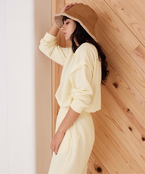 SEA DRESS(シードレス)の「裏毛ショートデザインヨガトップス(Tシャツ/カットソー・レディース・杢グレー/ピンク/オフホワイト・M/L)」の11枚目の写真