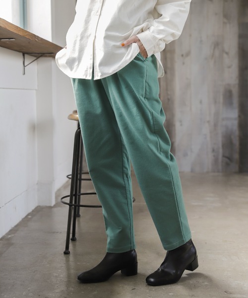 studio CLIP（スタディオクリップ）の「【満点いつものパンツ】柔らかストレッチイージーパンツ[プラスサイズ]（その他パンツ・レディース・ラベンダー/グリーン/ブルー/モカ/スモーク/オフホワイト/マスタード/カーキ/イエロー系その他/ダークグレー・LARGE/SMALL/XX-LARGE/X-LARGE/XXX-LARGE/MEDIUM）」の6枚目の写真