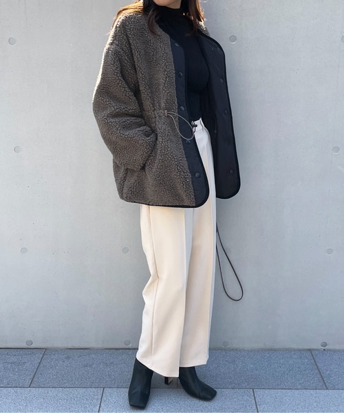 StyleSea(スタイルシー)の「ボアリバーシブルノーカラーショートコート(ノーカラーコート・レディース・ベージュ/アイボリー/ライトベージュ/モカ/ブラック/ライトカーキ・MEDIUM)」の17枚目の写真