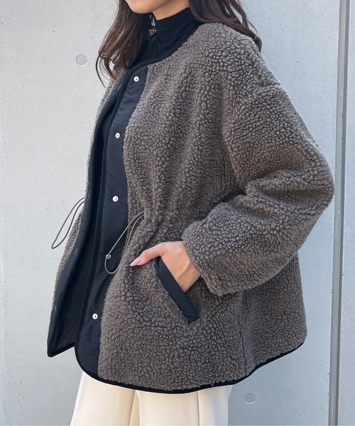 StyleSea(スタイルシー)の「ボアリバーシブルノーカラーショートコート(ノーカラーコート・レディース・ベージュ/アイボリー/ライトベージュ/モカ/ブラック/ライトカーキ・MEDIUM)」の20枚目の写真