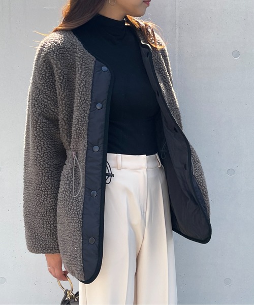 StyleSea(スタイルシー)の「ボアリバーシブルノーカラーショートコート(ノーカラーコート・レディース・ベージュ/アイボリー/ライトベージュ/モカ/ブラック/ライトカーキ・MEDIUM)」の22枚目の写真