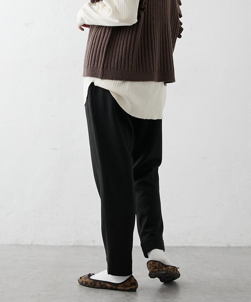 PUAL CE CIN（ピュアルセシン）の「圧縮ジャージテーパードパンツ（その他パンツ・レディース・チャコールグレー/ブラック/オートミール・FREE）」の2枚目の写真