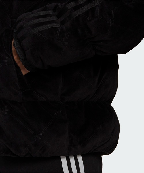 adidas（アディダス）の「ショート パファージャケット / アディダス