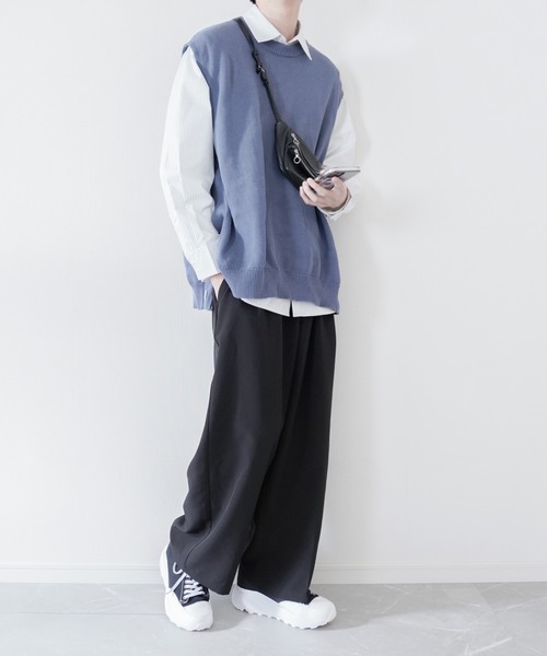 melt.（メルト）の「サイドスリットボタン リラックスニットベスト / side slit button relux KNIT VEST.（ベスト・メンズ・グレイッシュベージュ/グレイッシュブルー・SMALL/MEDIUM/LARGE）」の15枚目の写真