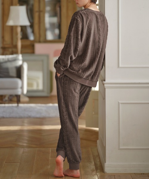 グレー フリース ルームウェア　ブランドまとめ売り アットワン atONE フリースボアセットアップレディス （ケーブル風