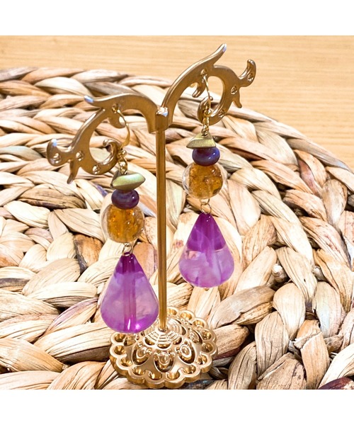 tone(トーン)の「【LoveAmooN】 lampwork×handdyedbeads purple (MA)(ピアス(両耳用)・レディース・ゴールド・FREE)」の3枚目の写真