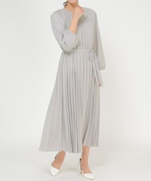 プリーツワンピース