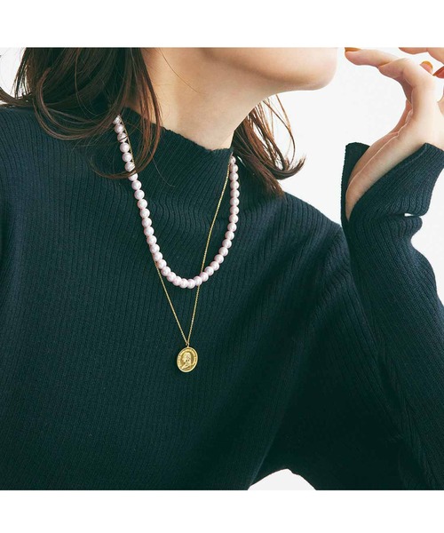 IEDIT（イディット）の「ＩＥＤＩＴ　ほんのりピンクな貝パール＆コインネックレスセット〈ゴールド〉（ネックレス・レディース・ピンク・ONE SIZE）」の4枚目の写真