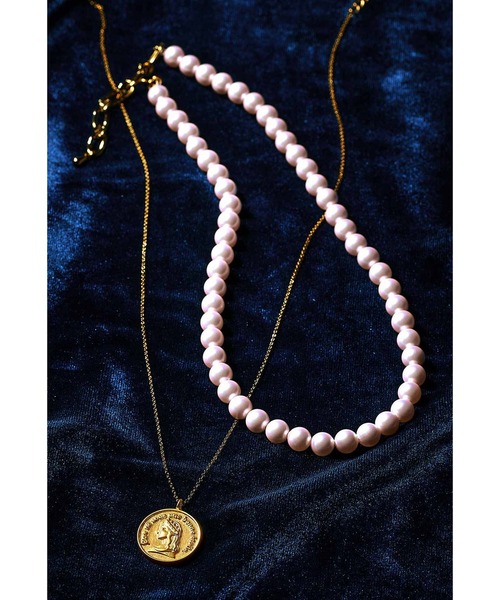 IEDIT（イディット）の「ＩＥＤＩＴ　ほんのりピンクな貝パール＆コインネックレスセット〈ゴールド〉（ネックレス・レディース・ピンク・ONE SIZE）」の2枚目の写真