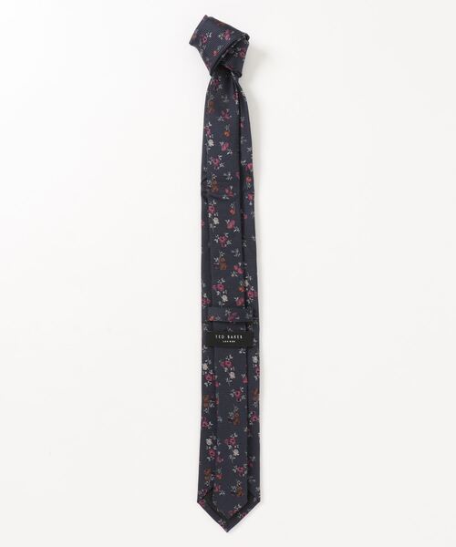 Ted Baker(テッドベーカー)の「ARROE フローラルプリント シルク ネクタイ(ネクタイ・メンズ・ダークブルー・O/S)」の2枚目の写真
