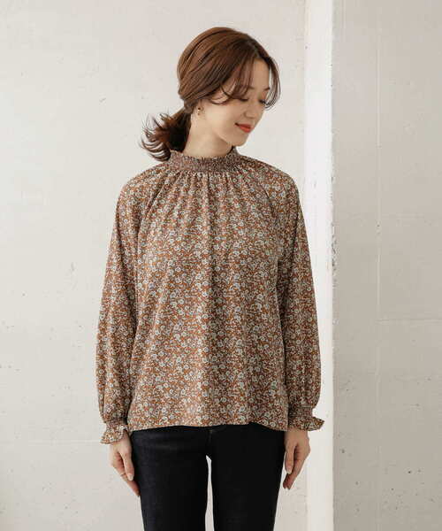 URBAN RESEARCH DOORS（アーバンリサーチドアーズ）の「フラワープリントシャーリングブラウス（シャツ/ブラウス・レディース・ブラウン/グリーン・ONE）」の9枚目の写真