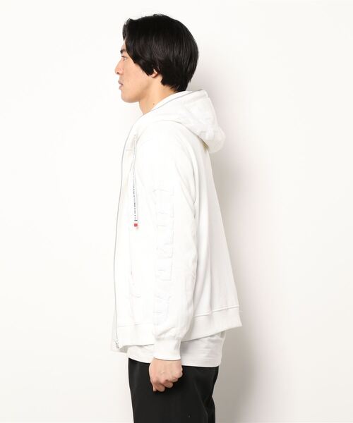 CERCA(チェルカ)の「RM/サガラ刺繍 ジップアップ パーカー(パーカー・メンズ・ホワイト/ブラック・LARGE/MEDIUM/X-LARGE)」の3枚目の写真