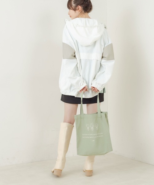 OLIVE des OLIVE(オリーブデオリーブ)の「配色マウンテンパーカー(マウンテンパーカー・レディース・ライトグレー/ベージュ/オフホワイト・FREE)」の22枚目の写真