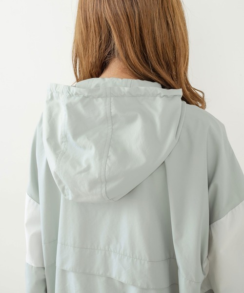 OLIVE des OLIVE(オリーブデオリーブ)の「配色マウンテンパーカー(マウンテンパーカー・レディース・ライトグレー/ベージュ/オフホワイト・FREE)」の15枚目の写真