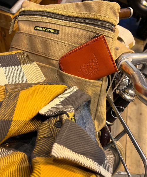 SNOOPY×OLD BETTY'S（スヌーピーカケルオールドベティーズ）の「SNP L Zipper Wallet（財布・レディース・ブラウン系その他3/レッド系その他/レッド系その他2/レッド系その他3/ブラウン系その他2/ブラウン系その他・FREE）」の4枚目の写真