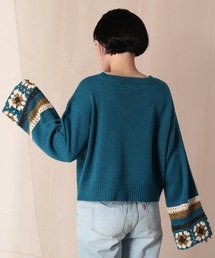 クロシェデザインニット