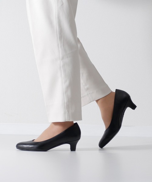 Parade(パレード)の「【MADE IN JAPAN】日本製・痛くなりにくい美形パンプス 4500【Parade】(パンプス・レディース・ベージュ/ブラック系その他/ブルーグレー/グレイッシュベージュ/ラベンダー/ブラック系その他2/ブラック/ブラック系その他3・23.5cm/24.5cm/23.0cm/24.0cm/25.0cm/22.5cm/22.0cm)」の16枚目の写真