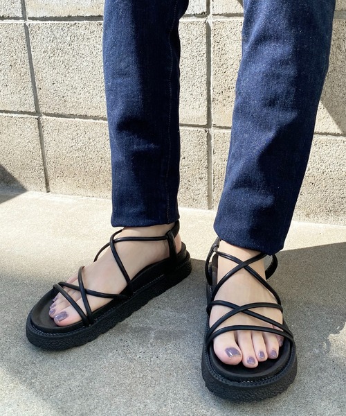 natural couture（ナチュラルクチュール）の「細ヒモスポーツサンダル（サンダル・レディース・ブラック/アイボリー・SMALL/MEDIUM/LARGE）」の10枚目の写真