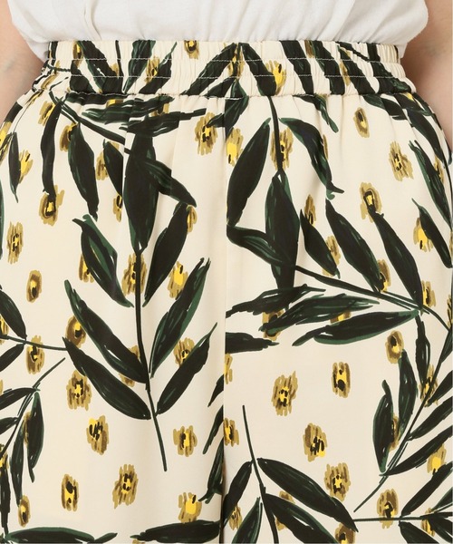 JOURNAL STANDARD relume（ジャーナルスタンダード　レリューム）の「《WEB限定追加2》ボタニカルイージーパンツ（その他パンツ・レディース・ナチュラル・FREE）」の10枚目の写真