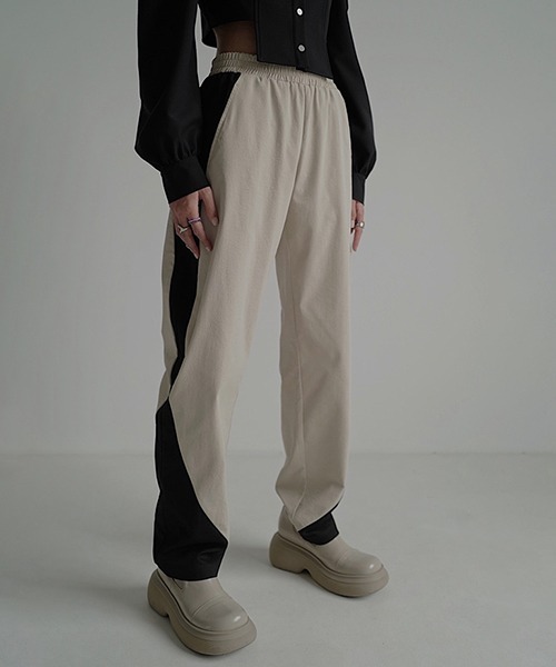 chuclla(チュクラ)の「【chuclla】【2022/SS】Side curve line panel loose pants chw22s083(その他パンツ・レディース・アイボリー・S/M/L)」の3枚目の写真