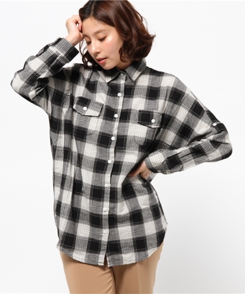 OUTLET（アウトレット）の「【WHO'S WHO gallery】TBバッファローチェックシャツ（シャツ/ブラウス・レディース・ブルー/レッド/ホワイト・FREE）」の2枚目の写真