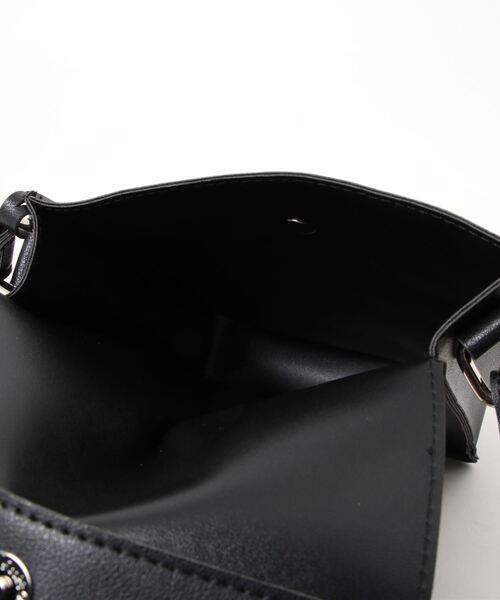 BACK NUMBER(バックナンバー)の「【BACK NUMBER】ストラップ付フラップバッグ(ショルダーバッグ・メンズ・ブラック/グレー・ONE SIZE)」の4枚目の写真