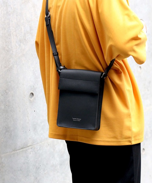 BACK NUMBER(バックナンバー)の「【BACK NUMBER】ストラップ付フラップバッグ(ショルダーバッグ・メンズ・ブラック/グレー・ONE SIZE)」の2枚目の写真