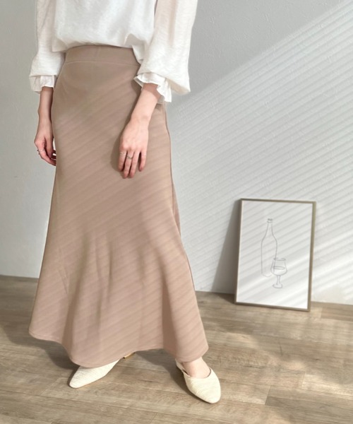 ISOOK（アイスー）の「Emboss mermaid skirt / エンボスマーメイドスカート（スカート・レディース・ブラック/ベージュ/ブラウン・FREE）」の13枚目の写真