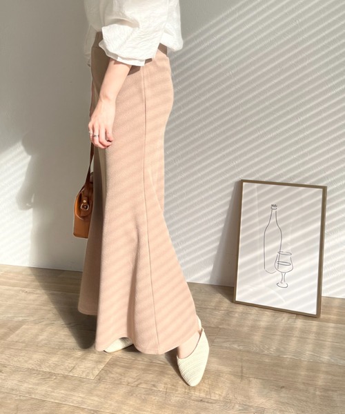 ISOOK（アイスー）の「Emboss mermaid skirt / エンボスマーメイドスカート（スカート・レディース・ブラック/ベージュ/ブラウン・FREE）」の18枚目の写真