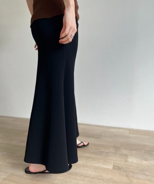 ISOOK（アイスー）の「Emboss mermaid skirt / エンボスマーメイドスカート（スカート・レディース・ブラック/ベージュ/ブラウン・FREE）」の9枚目の写真