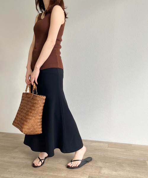 ISOOK（アイスー）の「Emboss mermaid skirt / エンボスマーメイドスカート（スカート・レディース・ブラック/ベージュ/ブラウン・FREE）」の8枚目の写真