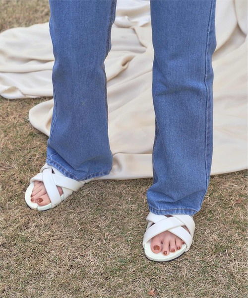 titivate（ティティベイト）の「フェイクレザーパデットサンダル（サンダル・レディース・ブラック/オフホワイト/キャメル・L/S/LL/M）」の4枚目の写真