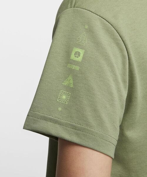 NIKE(ナイキ)の「ナイキ Dri-FIT ウィメンズ クロップド Tシャツ / Nike Dri-FIT Women's Cropped T-Shirt<XS-XL 展開>(Tシャツ/カットソー・レディース・グレー系その他/オリーブ系・M/S/XL/L/XS)」の10枚目の写真