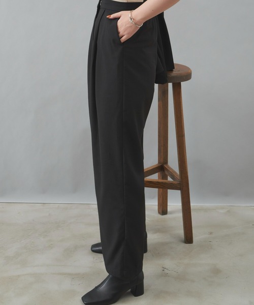 Aunt Marie's(アントマリーズ)の「タックワイドパンツ / サスペンダー(その他パンツ・レディース・ブラック/グレー・FREE)」の7枚目の写真