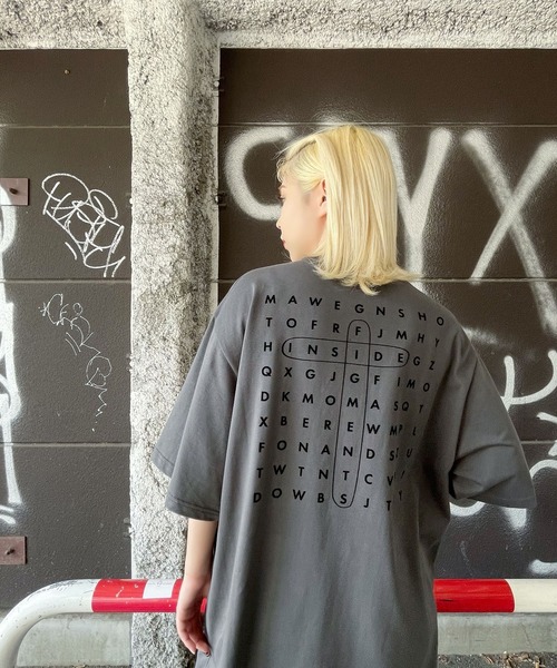 Figments（フィグメンツ）の「WORDS Tシャツ（Tシャツ/カットソー・レディース・ピンク/ホワイト/スミクロ・MEDIUM/SMALL）」の2枚目の写真