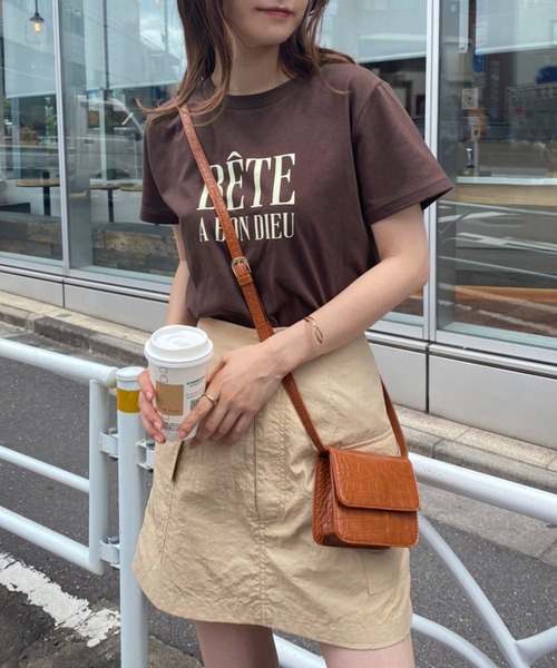 one after another NICE CLAUP(ワンアフターアナザーナイスクラップ)の「フロッキーロゴプリントTee(Tシャツ/カットソー・レディース・ブラウン/オフホワイト/アイボリー/ホワイト系その他・FREE)」の6枚目の写真