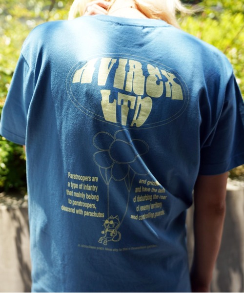 AVIREX（アヴィレックス）の「【直営店限定】PARACHUTE CAT T-SHIRT/ パラシュートキャット ティーシャツ（Tシャツ/カットソー・レディース・ホワイト/ライトブルー・FREE）」の4枚目の写真