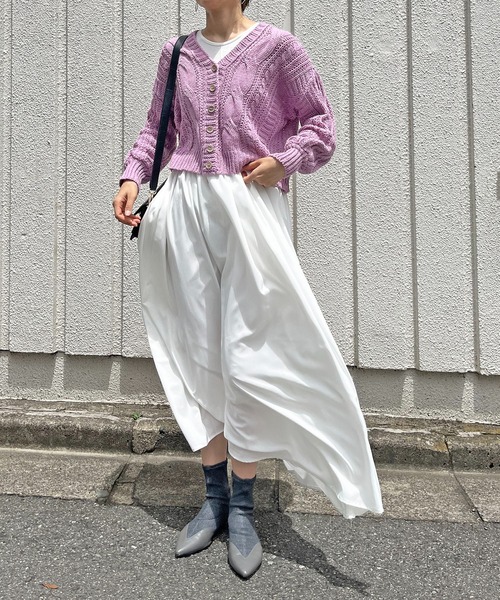 Jewelobe(ジュエローブ)の「Vネックケーブルニットショートカーディガン(カーディガン/ボレロ・レディース・パープル/ブルー/アイボリー/モカ・FREE)」の12枚目の写真