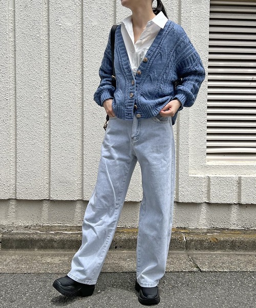 Jewelobe(ジュエローブ)の「Vネックケーブルニットショートカーディガン(カーディガン/ボレロ・レディース・パープル/ブルー/アイボリー/モカ・FREE)」の19枚目の写真