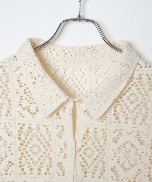 DuKKah(デュカ)の「Dukkah/【低身長向け】パッチワークレースシャツ(シャツ/ブラウス・レディース・ブラック/アイボリー・X-SMALL)」の4枚目の写真