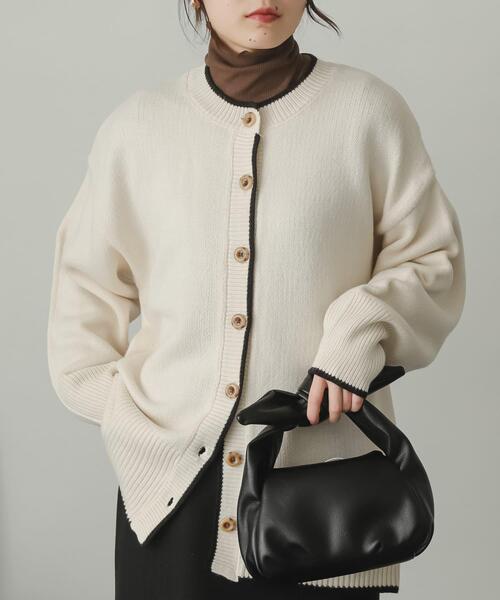 SENSE OF PLACE by URBAN RESEARCH（センスオブプレイスバイアーバンリサーチ）の「クルーネックルーズカーディガン（カーディガン/ボレロ・レディース・ライトブルー/ピンク/イエロー/ブラック/アイボリー/グリーン/オレンジ/パープル/ブラック系その他/モカ・ONE）」の2枚目の写真
