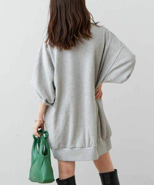 Chico（チコ）の「【2022AW】胸刺繍ルーズスウェット（スウェット・レディース・アイボリー/ブラック/グレー・FREE）」の15枚目の写真