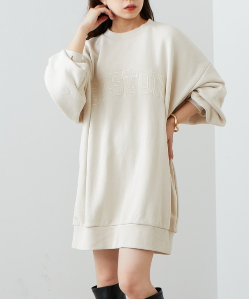 Chico（チコ）の「【2022AW】胸刺繍ルーズスウェット（スウェット・レディース・アイボリー/ブラック/グレー・FREE）」の4枚目の写真