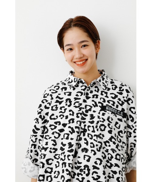 RODEO CROWNS WIDE BOWL（ロデオクラウンズワイドボウル）の「パターンフードロゴミリタリーシャツワンピースWL（シャツワンピース・レディース・ホワイト系その他・FREE）」の8枚目の写真