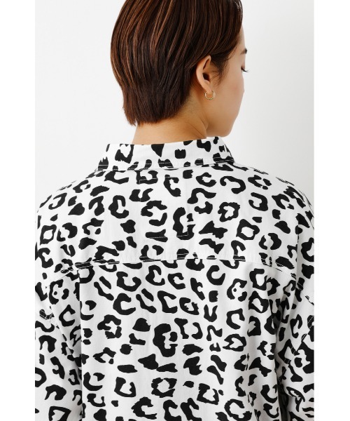 RODEO CROWNS WIDE BOWL（ロデオクラウンズワイドボウル）の「パターンフードロゴミリタリーシャツワンピースWL（シャツワンピース・レディース・ホワイト系その他・FREE）」の14枚目の写真