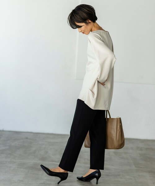 THE SHOP TK (ザ ショップ ティーケー )の「◆【オンオフ対応】サイドタックプルオーバー(Tシャツ/カットソー・レディース・グリーン/ダークブラウン/ブラック/ナチュラル・LL/L/M/S)」の18枚目の写真