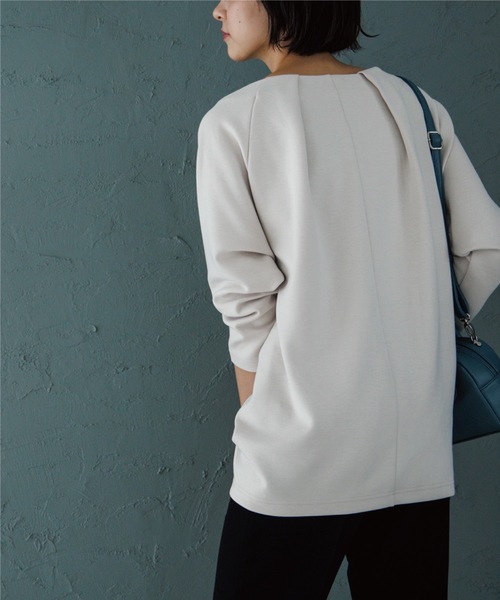 THE SHOP TK (ザ ショップ ティーケー )の「◆【オンオフ対応】サイドタックプルオーバー(Tシャツ/カットソー・レディース・グリーン/ダークブラウン/ブラック/ナチュラル・LL/L/M/S)」の3枚目の写真