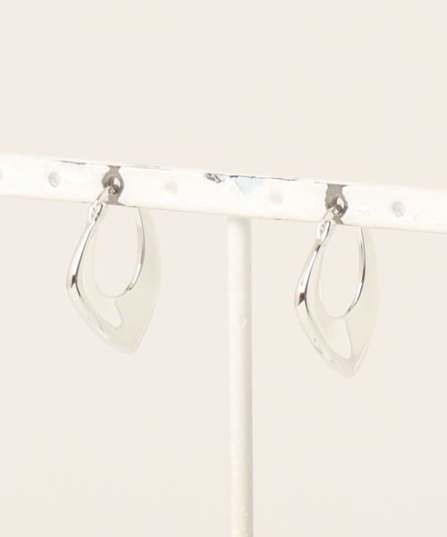 AGLAIA(アグライアー)の「GEOMETRY NUANCE PIERCE シルバー(ピアス(両耳用)・レディース・モカ・ONE SIZE)」の1枚目の写真